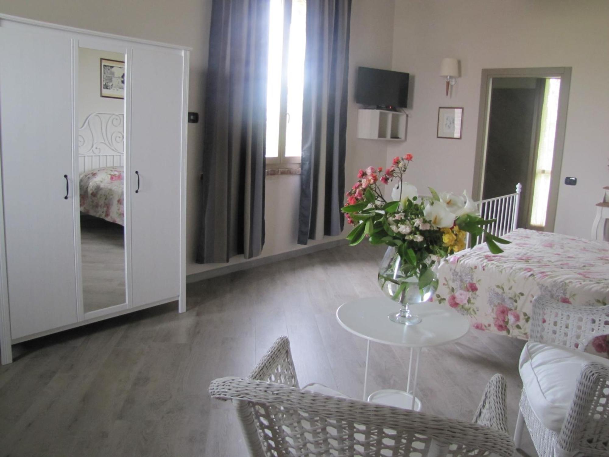 Agriturismo Bassanine Monticelli dʼOngina Cameră foto